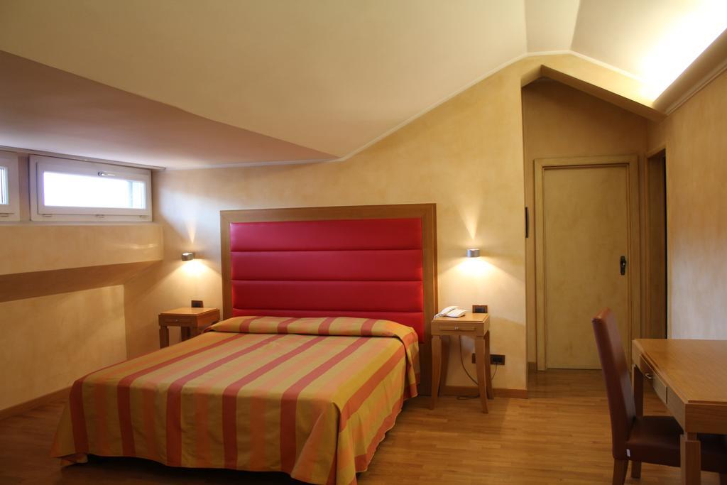 Hotel Castello Л'Акуила Экстерьер фото