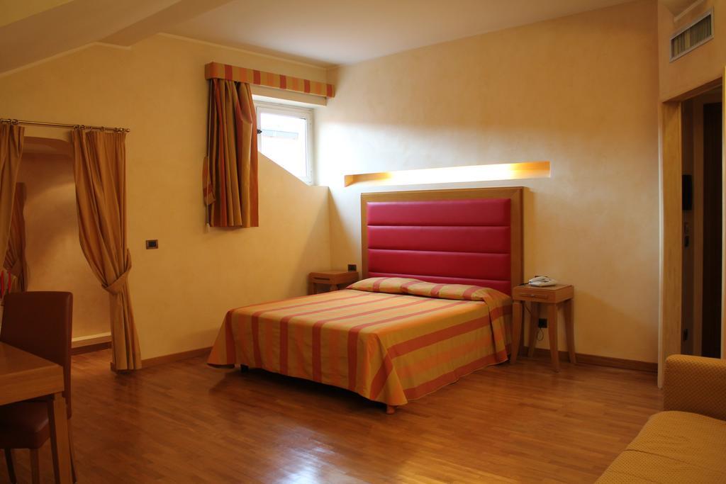 Hotel Castello Л'Акуила Экстерьер фото