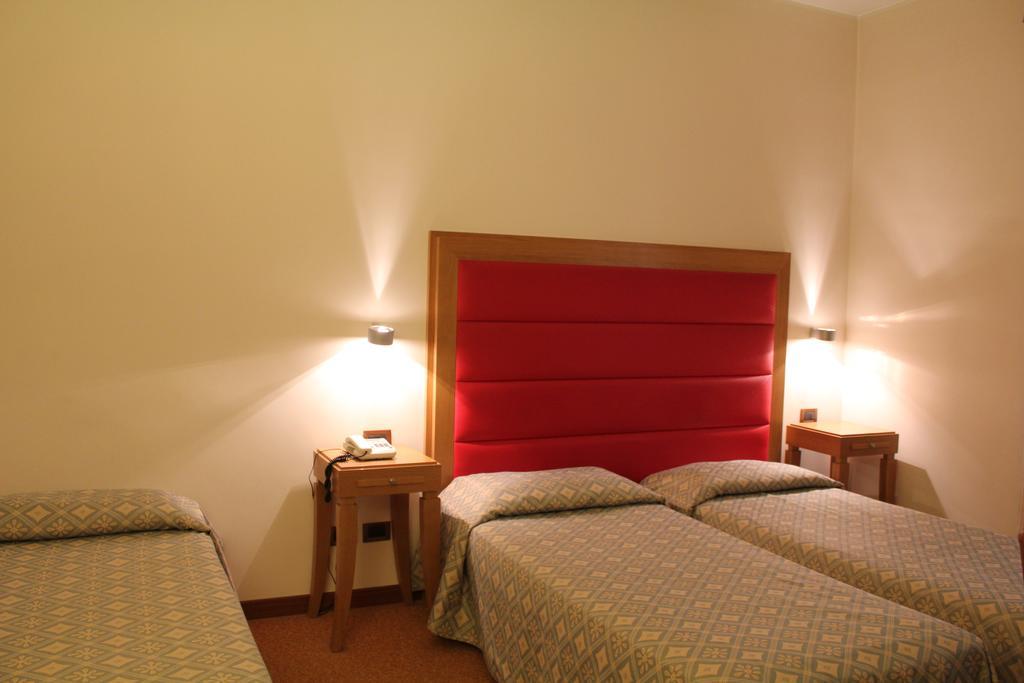 Hotel Castello Л'Акуила Экстерьер фото