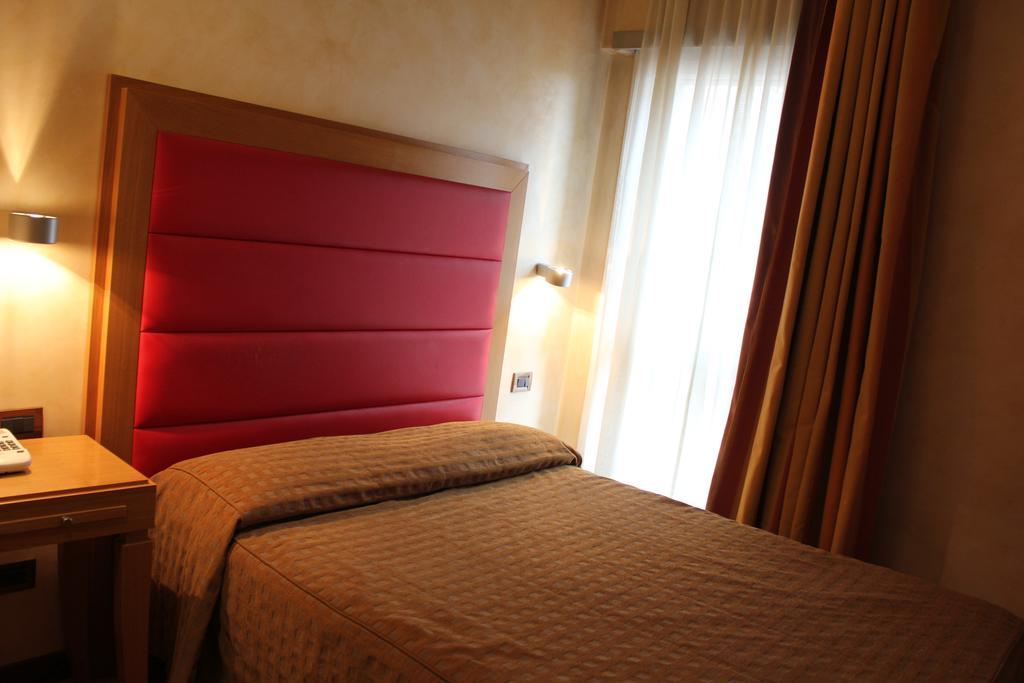 Hotel Castello Л'Акуила Экстерьер фото